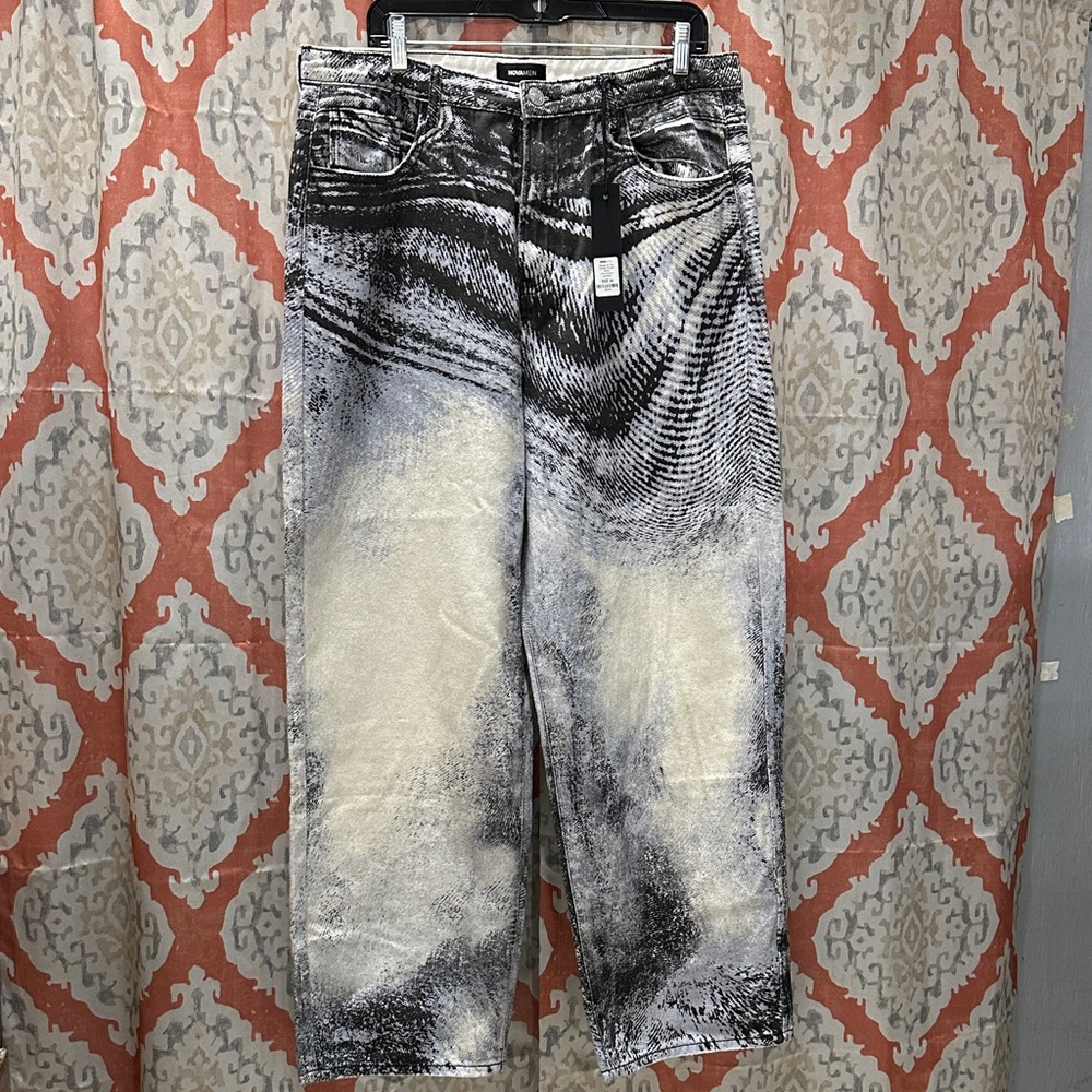 Nova Men Black and White Patterned Jeans
